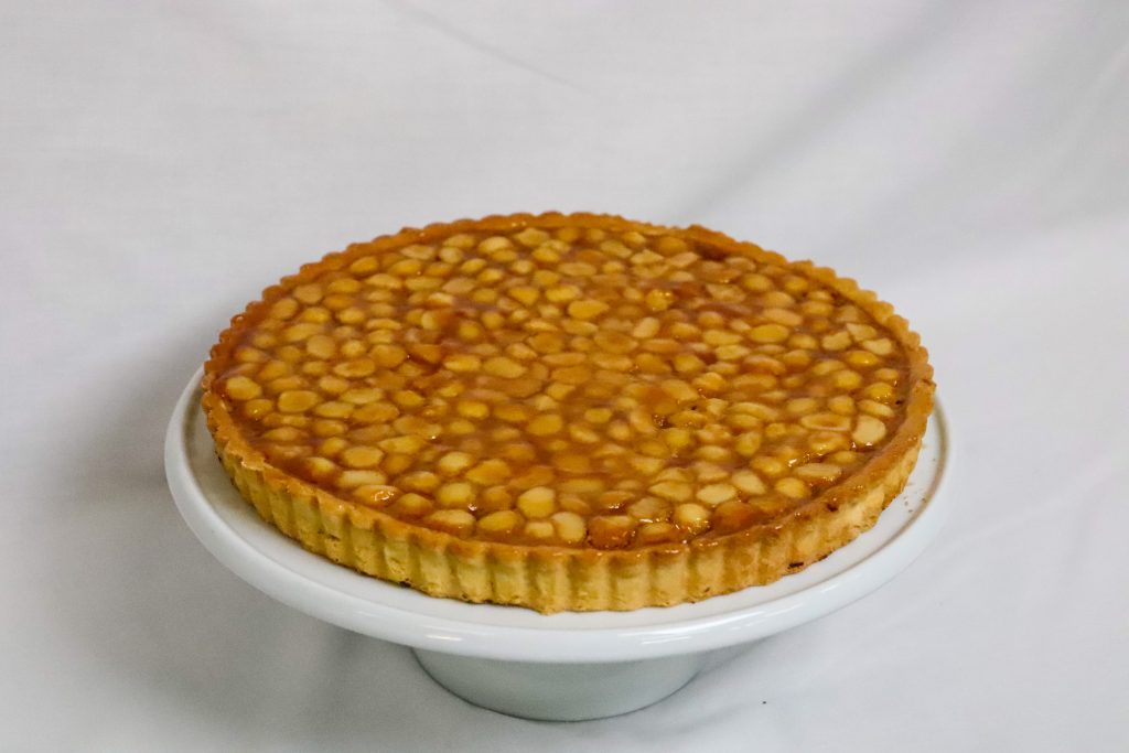 Fresh macadamia pie