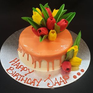 caramel drip cake with flowers
