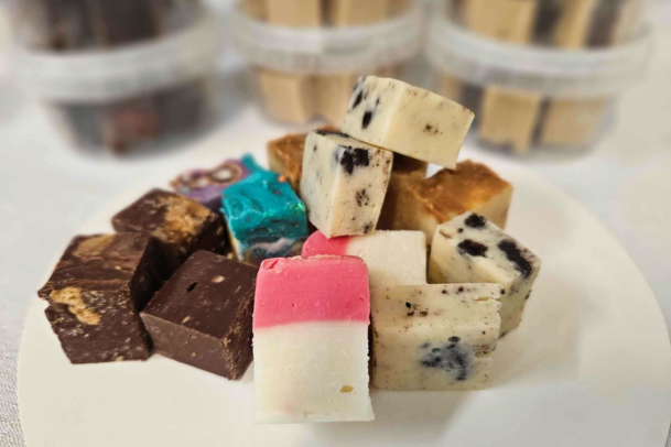 inhouse made fudge in various flavours chocolate, biscoff, caramel and oreo